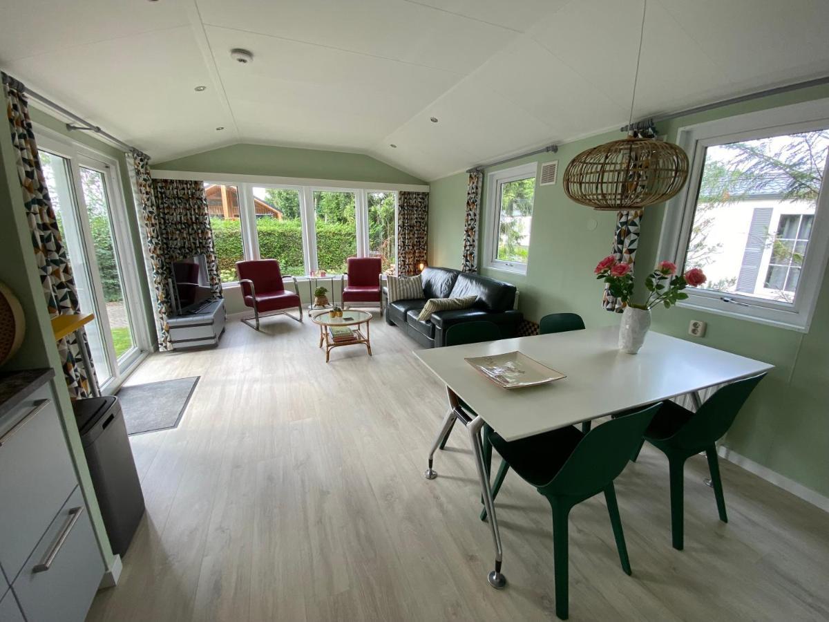 Ruim En Modern Chalet In De Veluwse Bossen Putten Luaran gambar