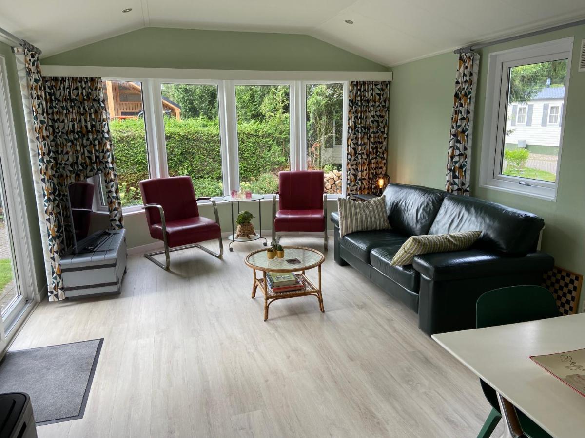 Ruim En Modern Chalet In De Veluwse Bossen Putten Luaran gambar